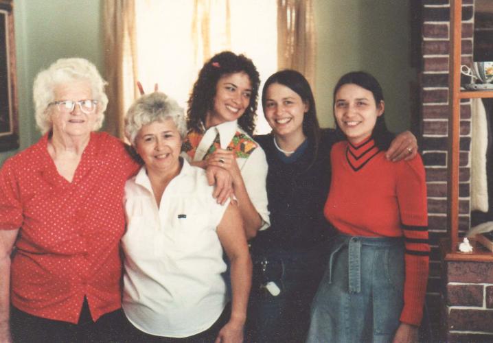 Mona, Grandma, Mom, Cathleen & Barb